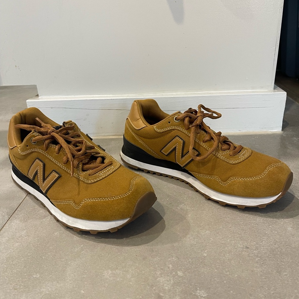 Men new balance sneakers